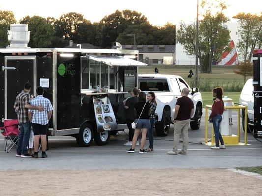 Busy line @ MTY.TACO