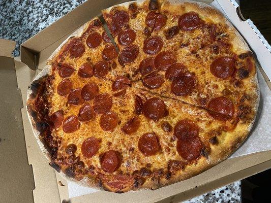 Large pepperoni pizza