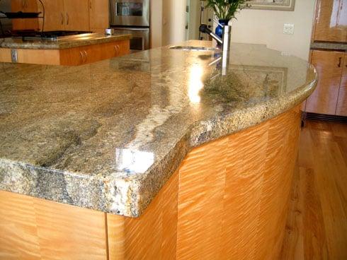 Granite_Counter_with_flat_mitered_edge