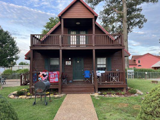 Love  this Place!!! Hard to believe it had so many beds!!  two bathrooms, and a kitchen!!!