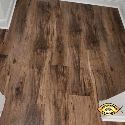 Elevate your space with SuperNova Floors! Expert luxury hardwood floor installation in Tampa and nearby areas. Contact us today!