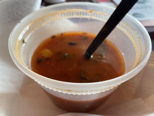 Minestrone soup, flavorful, lots of broth