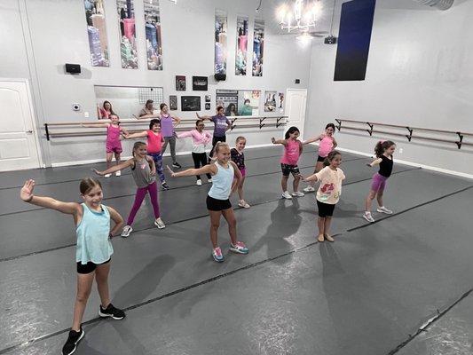 We offer ballet, tap, jazz, hip-hop, acrobatics, contemporary, pointe, and theatre