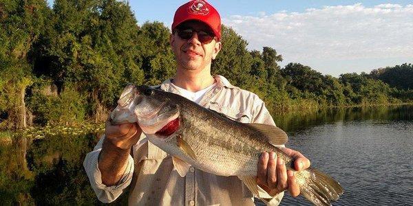 Central Florida Largemouth Bass fishing on a beautiful day!