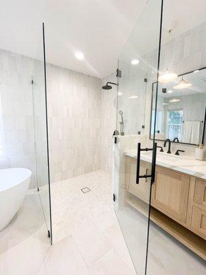 Primary Bathroom in Woodland Hills