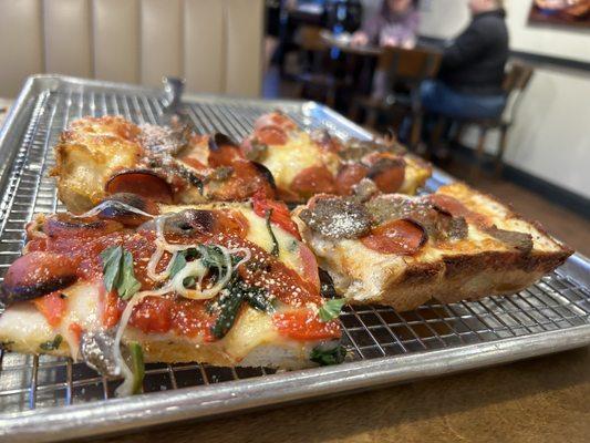 Believe or not , gluten Tessa's Veggie Pizza - 10x8 Gluten-Free Detroit Style Pizza.. sooo delish!?love it!!