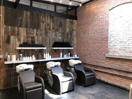 54 Dry Bar & Salon