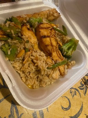 Teriyaki chicken with crispy green beans and broccoli