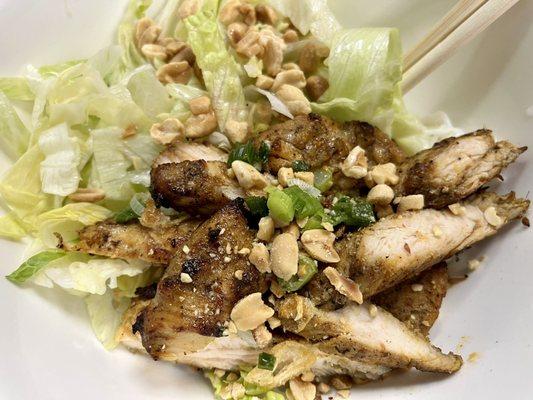 Vermicelli with grilled chicken