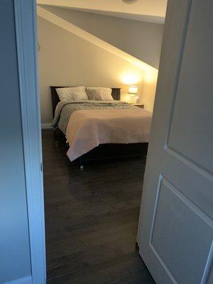 Guest bedroom