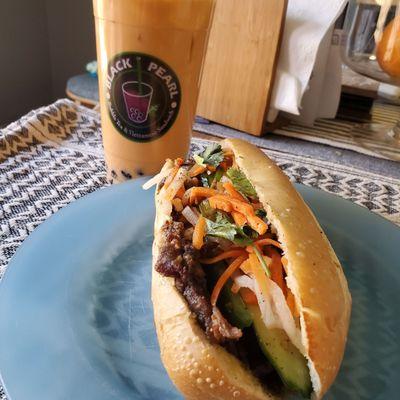 Combo 2 Vietnamese sandwich with grilled pork and Thai tea with boba