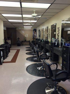 Mane Attraction hair salon Dunedin Fl