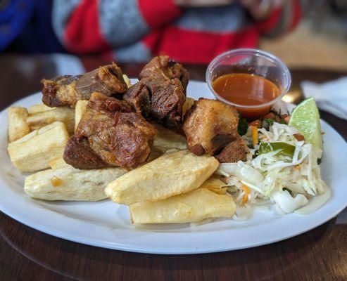 Chicharrones with yucca