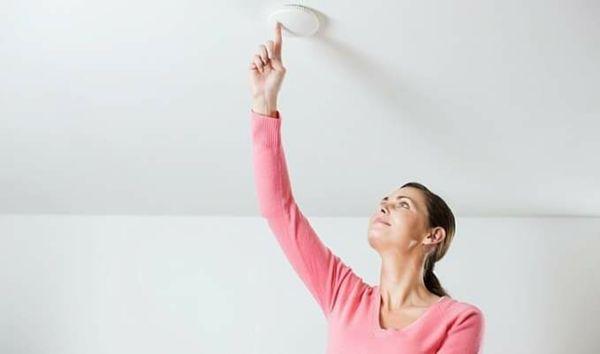 Don't forget to check your smoke alarms and carbon monoxide detectors this holiday season!