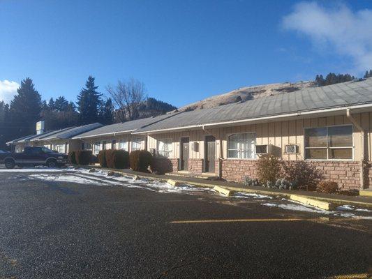 Front of motel enterance