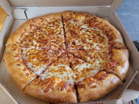 Ultimate Cheese Lover's Pizza, stuffed crust