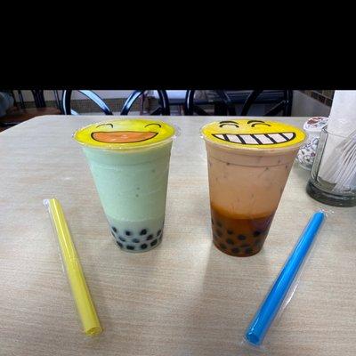 Honeydew Smoothie with Boba and Thai Tea with Boba