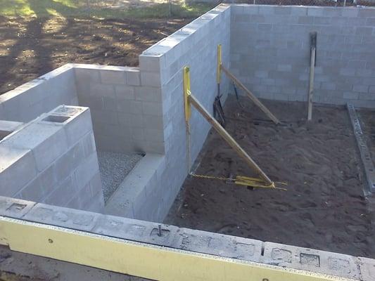 Block Foundation with Bracing