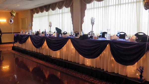 Royal blue headtable