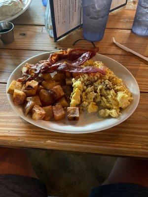 All-American brunch on Sunday really hit the spot!