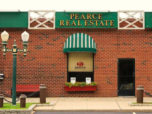 Conveniently located on U.S. Route 1, near restaurants and shops. Plenty of off street parking and easy access from train station.