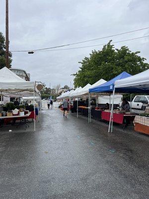 Rain or shine happy vendors!