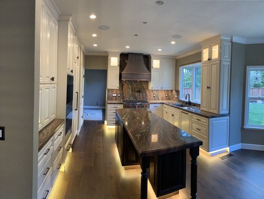 Beautiful traditional kitchen renovation!