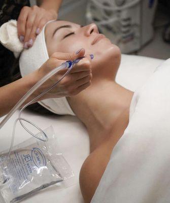 JetPeel facial