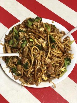 Delicious chicken chow mein!