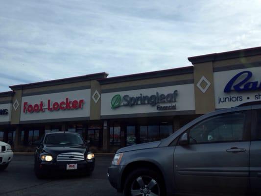 Finally found the Foot Locker store! It IS NOT at Washington Sq Mall!