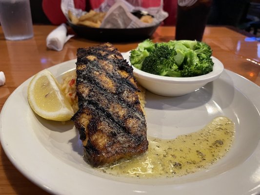 Grilled salmon with rice and broccoli