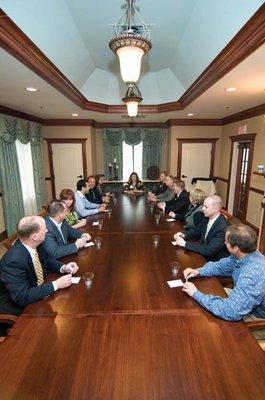 Unique meeting facilities including golf course and lake views