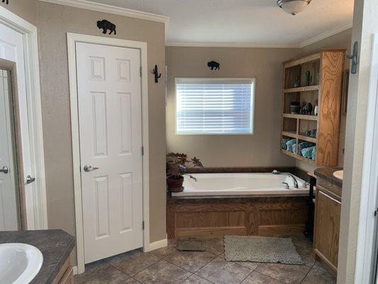 The master bath and the amazing soaker tub!