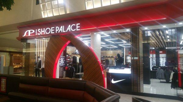 Shoe Palace