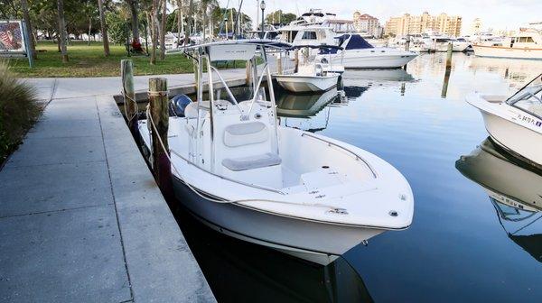 23' Triton Center Console