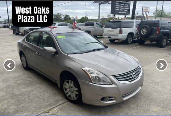 2012 nissan altima $5,200 with 117,345 miles