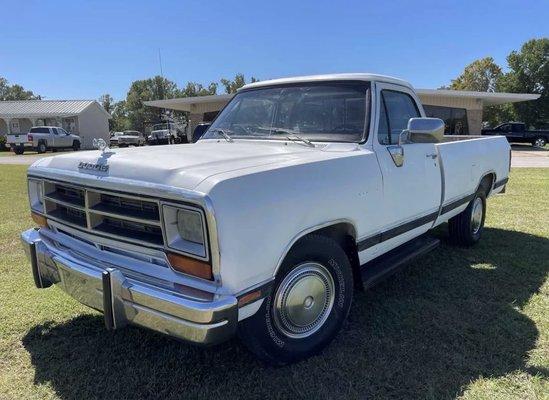 1989 Dodge 2500 CUMMINS DIESEL