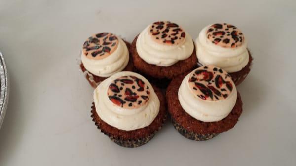 Buttermilk Carrot Cake Cupcakes