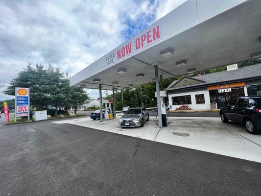 Shell 711 Rubber Ave. Naugatuck, CT 06770