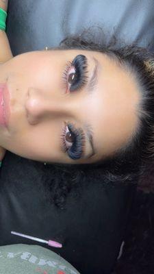 Mega volume set with bottom lashes added