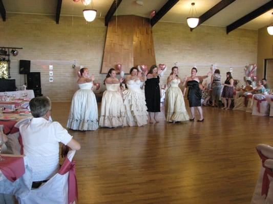 Bridal party dance