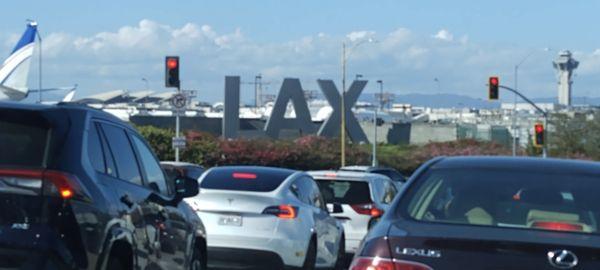 Llevar a un cliente  al aeropuerto de los Angeles