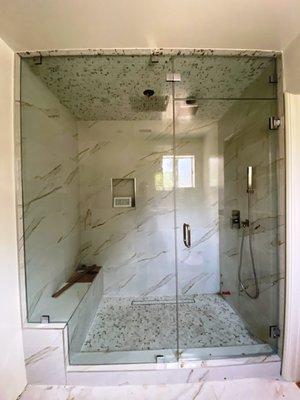 Frameless shower doors