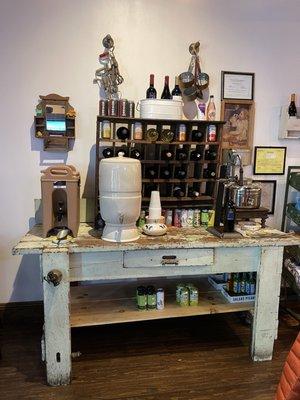 Condiment station.  I absolutely love this table.  Looks like from an Anthropologie magazine.