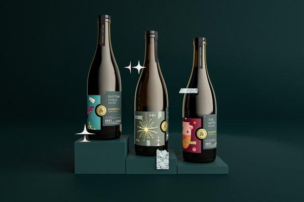 Wine bottle labels for Compris Vineyard