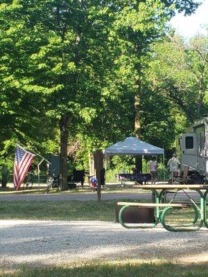 Campsites have pick nik tables