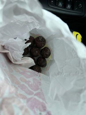 10 chocolate munchkins