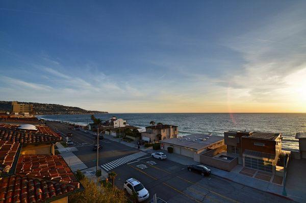 Sold In Redondo Beach! Contemporary Penthouse W/ Stunning Sunsets And Expansive Ocean Views. Closed For $2,430,000.