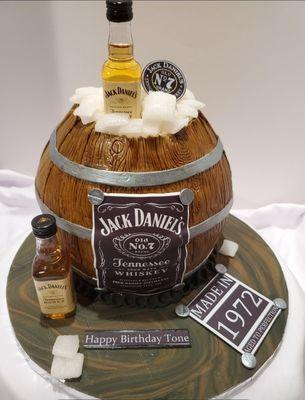 Jack Daniels inspired Barrel Cake