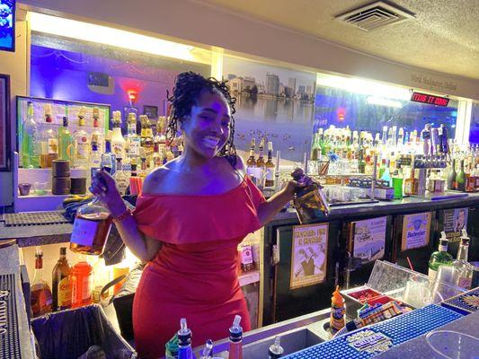 Shantell #1 Bartender  most drinks 11$ even Top Shelf!